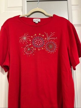 breckenridge Red Short Sleeve Tee with Firework Embellishments 2X PtP 26 L 24 in
